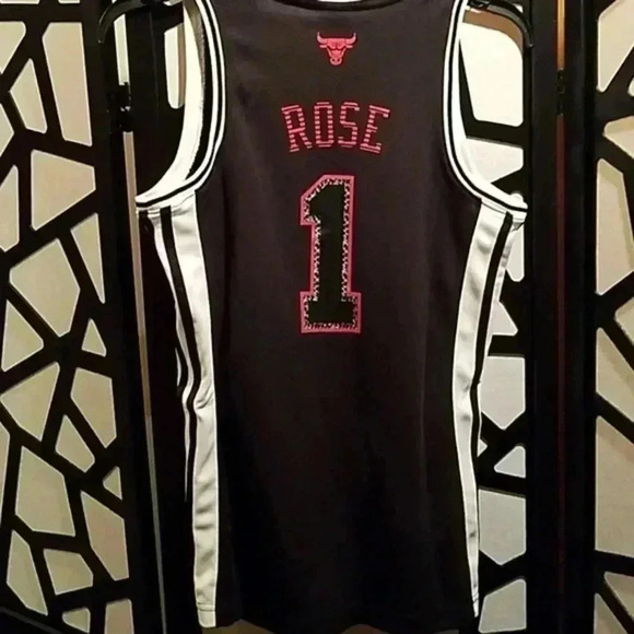 NWOT bulls Jersey - Picture 5 of 5